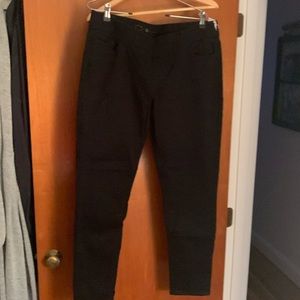 Levi’s legging style pants